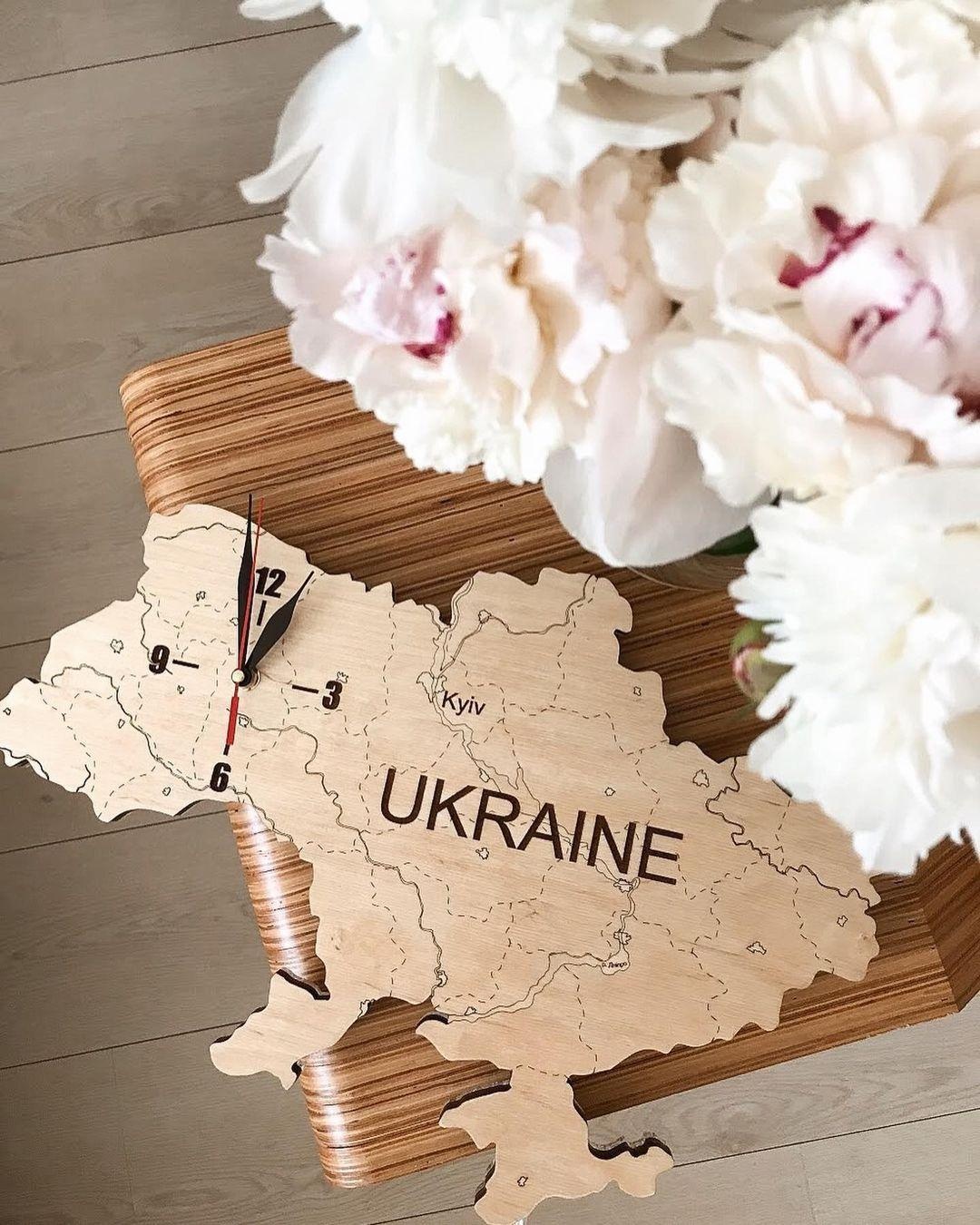 Дерев'яна Карта України годинник з підсвіткою 34080824 фото