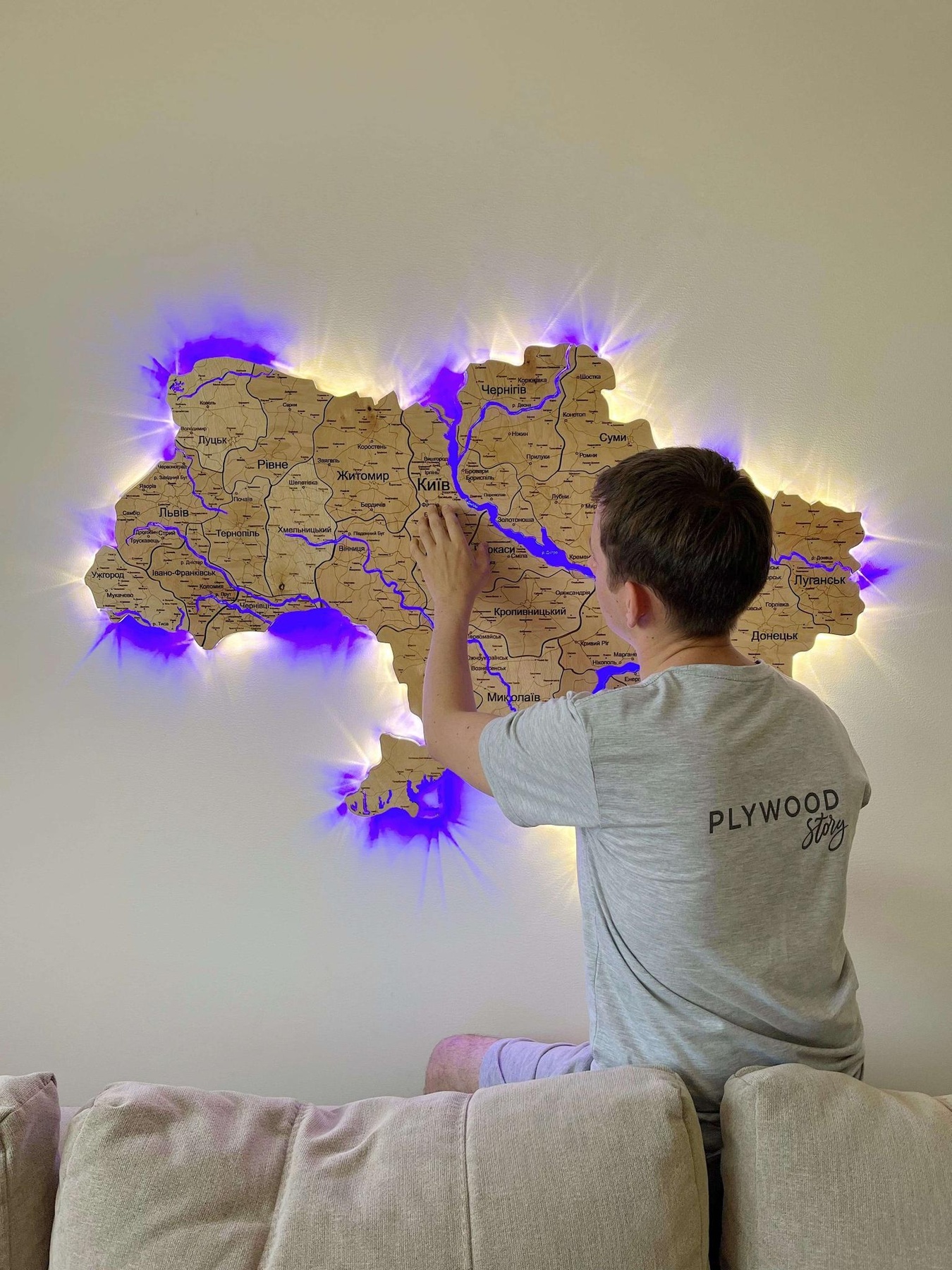 Дерев'яна Карта України "M" 125 x 85 см 16583247745332 фото